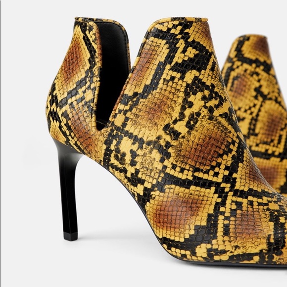 Snakeskin booties - Picture 1 of 6